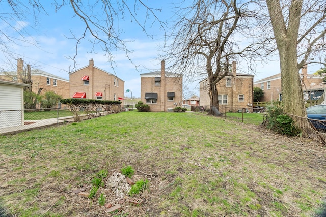 9026 S Colfax Ave, Chicago, IL 60617 - view of yard