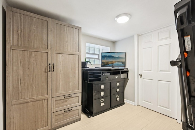 2741 N 75th Ave, Elmwood Park, IL 60707 - office space with baseboards