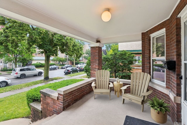 217 S Oak Park Ave, Oak Park, IL 60302 - view of porch