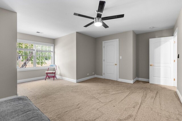 6312 Kingsbridge Dr, Cary, IL 60013 - living area with carpet floors and ceiling fan