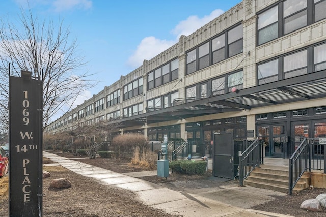 1069 W 14th Pl Unit 333, Chicago, IL 60608 - view of apartment building / complex