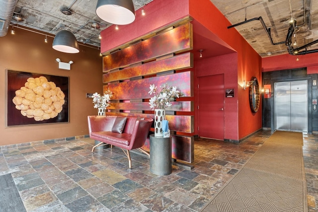 1069 W 14th Pl Unit 333, Chicago, IL 60608 - view of common area