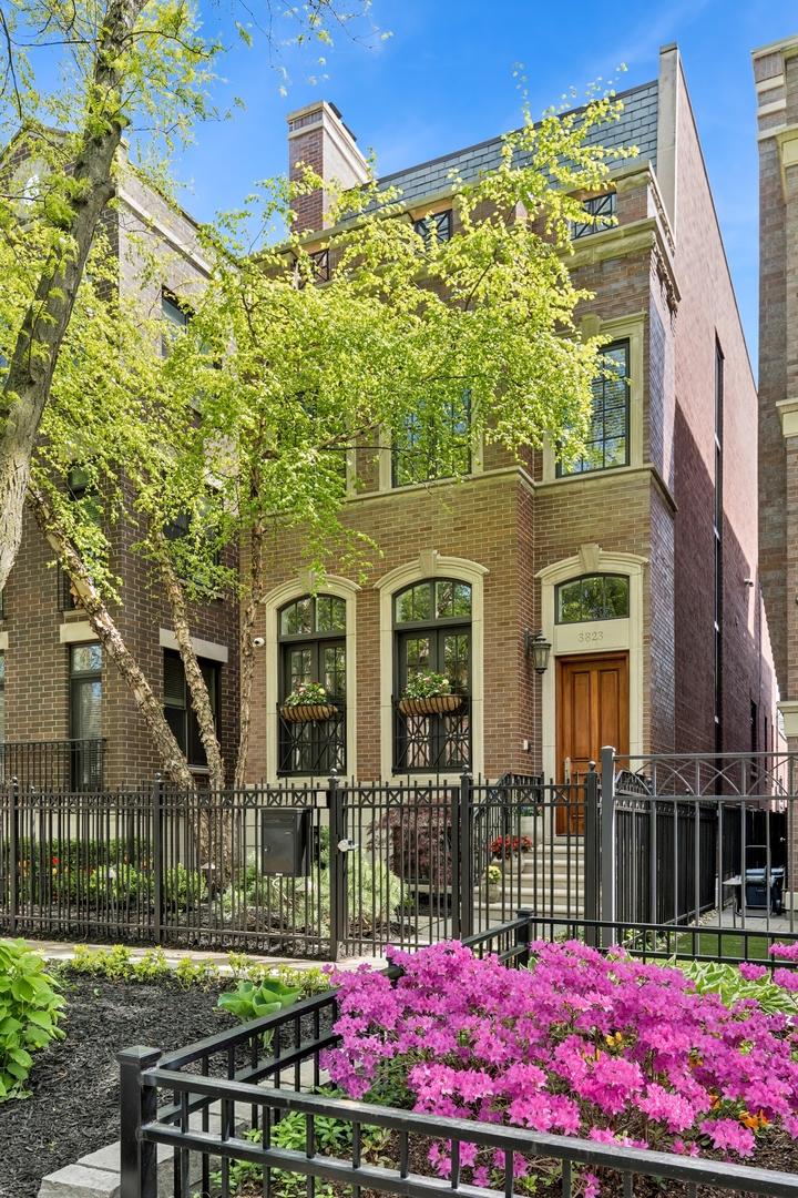 3823 N Wayne Ave, Chicago, IL 60613 - photo 1