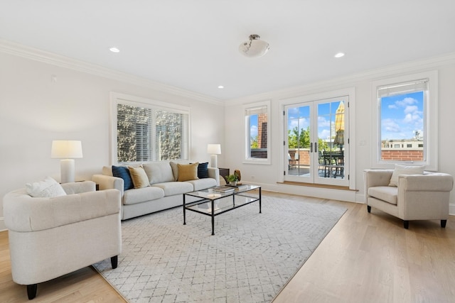 3823 N Wayne Ave, Chicago, IL 60613 - living area with crown molding, light wood-type flooring, baseboards, and recessed lighting