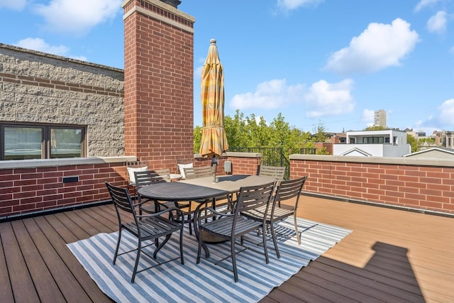 3823 N Wayne Ave, Chicago, IL 60613 - deck featuring outdoor dining area