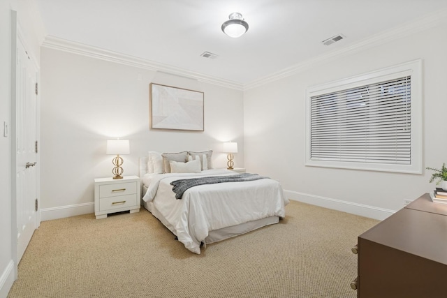 3823 N Wayne Ave, Chicago, IL 60613 - bedroom featuring ornamental molding, light colored carpet, and baseboards