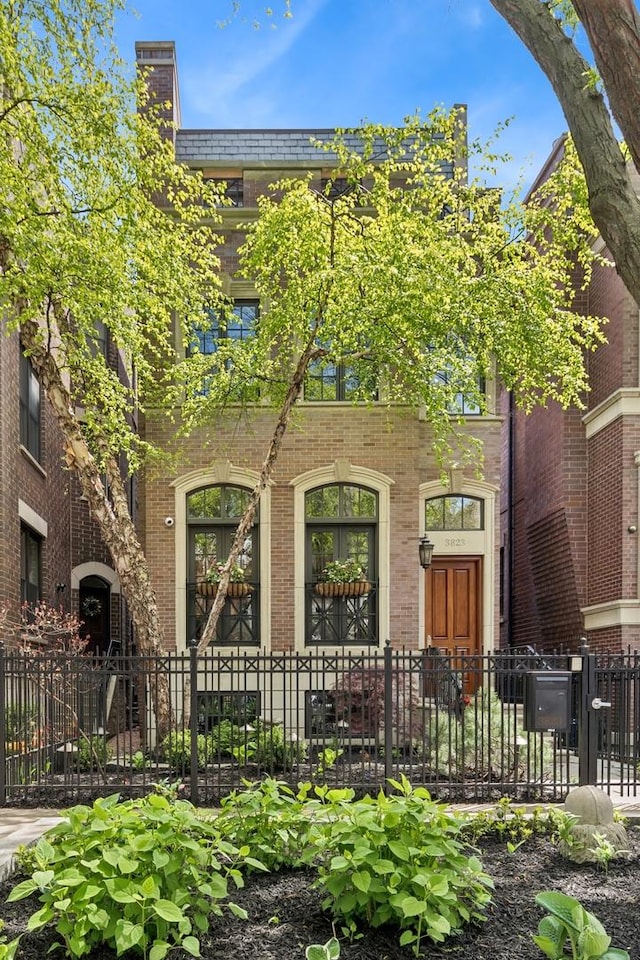 3823 N Wayne Ave, Chicago, IL 60613 - view of front facade featuring brick siding