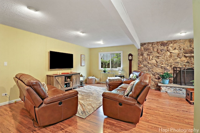 4125 Victoria Dr, Hoffman Estates, IL 60192 - living area with wood finished floors, beamed ceiling, and baseboards