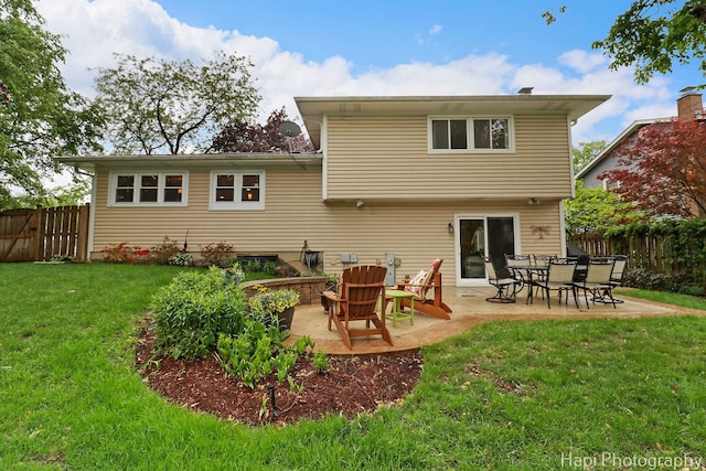 4125 Victoria Dr, Hoffman Estates, IL 60192 - rear view of property with a patio area