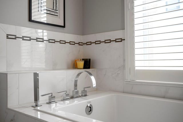 1429 S Prairie Ave, Chicago, IL 60605 - bathroom featuring a sink