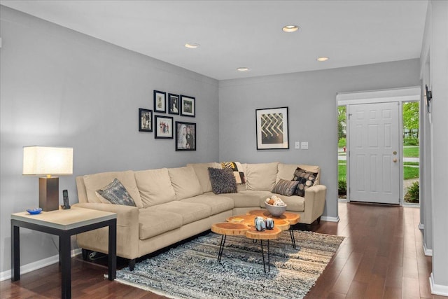 185 Carlisle Ave, Deerfield, IL 60015 - living area featuring dark wood finished floors, baseboards, and recessed lighting