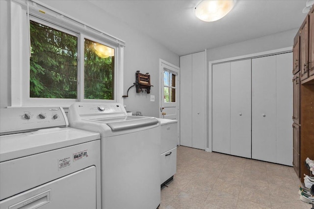 185 Carlisle Ave, Deerfield, IL 60015 - washroom featuring independent washer and dryer and cabinet space