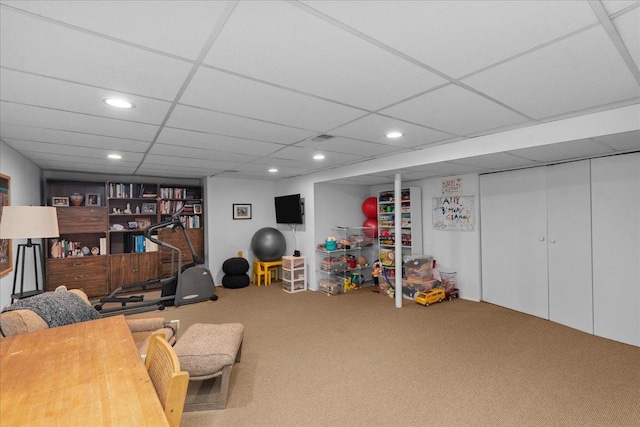 185 Carlisle Ave, Deerfield, IL 60015 - living area featuring carpet, recessed lighting, and a drop ceiling