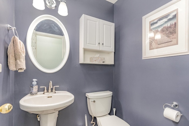 977 Parkhill Cir, Aurora, IL 60502 - bathroom featuring toilet and a sink