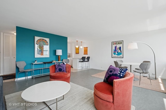 4250 N Marine Dr Unit 1406, Chicago, IL 60613 - living area featuring baseboards