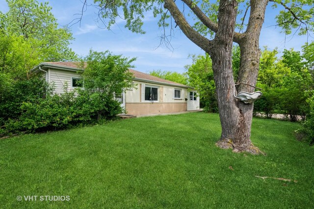 1180 Apple St, Hoffman Estates, IL 60169 - view of grassy yard