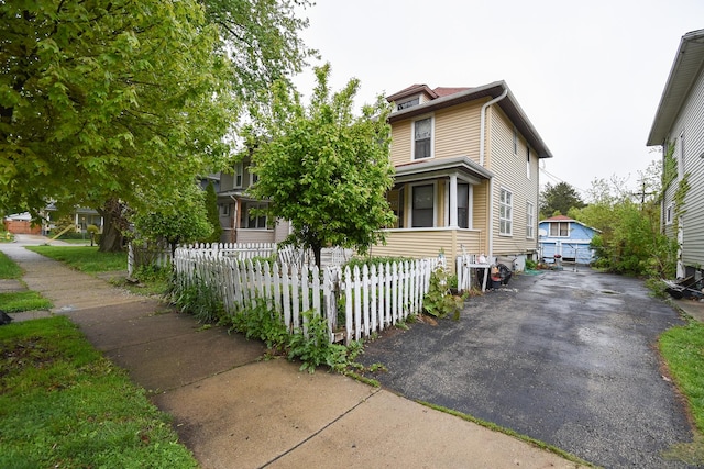 937 N County St, Waukegan, IL 60085 - view of american foursquare style home