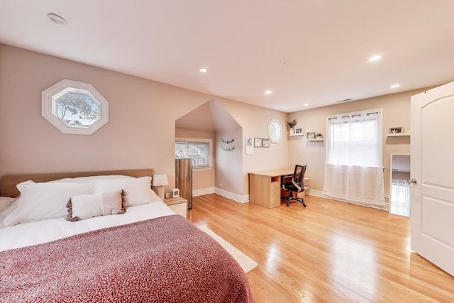 5319 W Cullom Ave, Chicago, IL 60641 - bedroom with light wood-style floors, recessed lighting, an office area, and baseboards