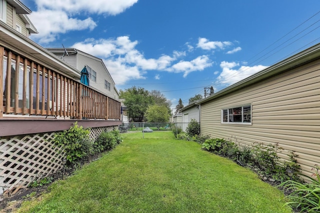 5319 W Cullom Ave, Chicago, IL 60641 - view of yard with a deck