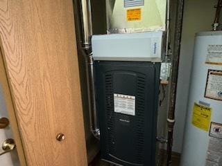 21142 W Braxton Ln Unit 21142, Plainfield, IL 60544 - utilities featuring gas water heater
