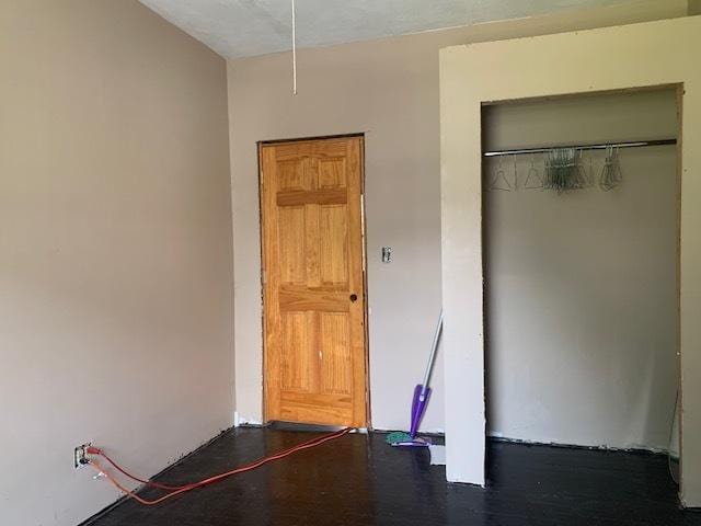 122 Portland Ave, Oglesby, IL 61348 - unfurnished bedroom featuring a closet