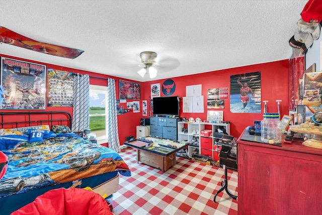55 N 2600e Rd, Rankin, IL 60960 - bedroom featuring a textured ceiling, ceiling fan, and carpet floors
