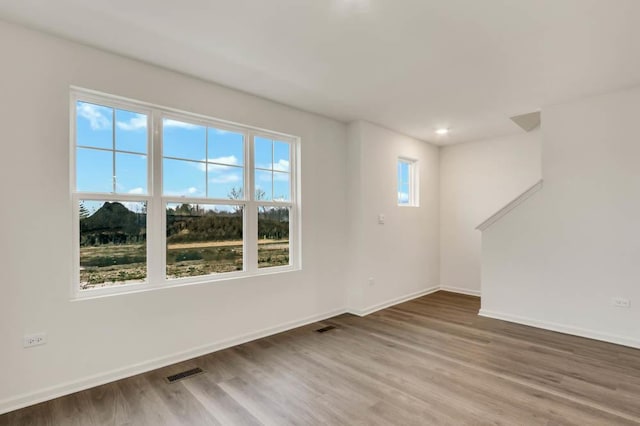358 Bridgeview Ct, Saint Charles, IL 60174 - empty room with baseboards, wood finished floors, and recessed lighting