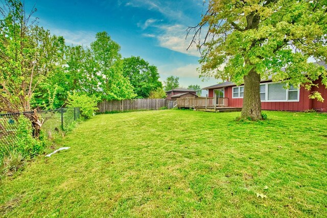 7410 162nd St, Tinley Park, IL 60477 - view of yard featuring a wooden deck