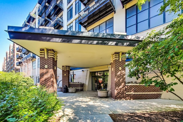 1525 S Sangamon St Unit 312, Chicago, IL 60608 - entrance to property with brick siding and a patio