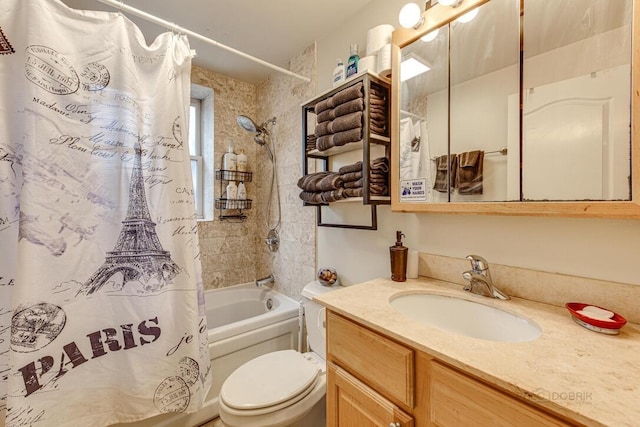 5942 S King Dr Unit 2N, Chicago, IL 60637 - bathroom featuring shower / tub combo, vanity, and toilet