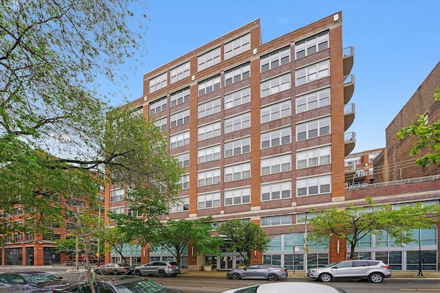 933 W Van Buren St Unit 320, Chicago, IL 60607 - view of apartment building / complex