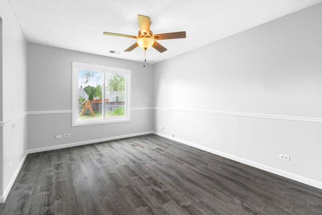 828 Huron Ct, Carol Stream, IL 60188 - spare room featuring wood finished floors, a ceiling fan, and baseboards