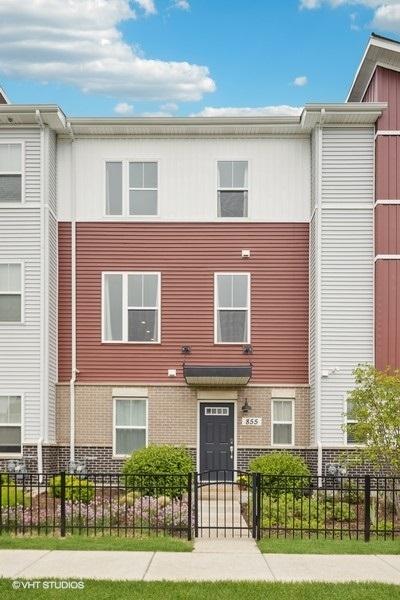 855 Finley Dr, Aurora, IL 60504 - photo 1