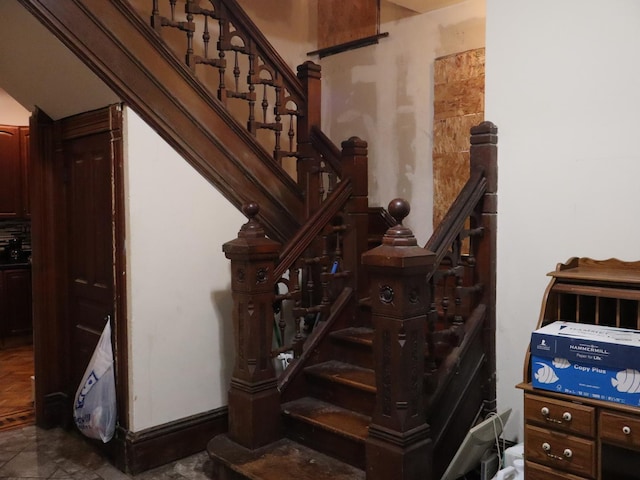 312 S Monroe St, Streator, IL 61364 - view of stairs