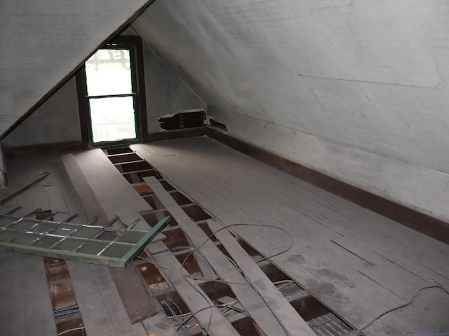 312 S Monroe St, Streator, IL 61364 - bonus room featuring vaulted ceiling
