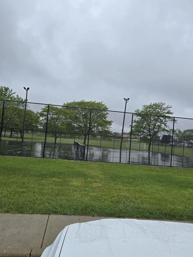 177 E Fullerton Ave, Glendale Heights, IL 60139 - view of tennis court