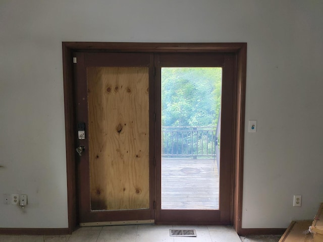 39460 N Park Ave, Lake Villa, IL 60046 - view of doorway