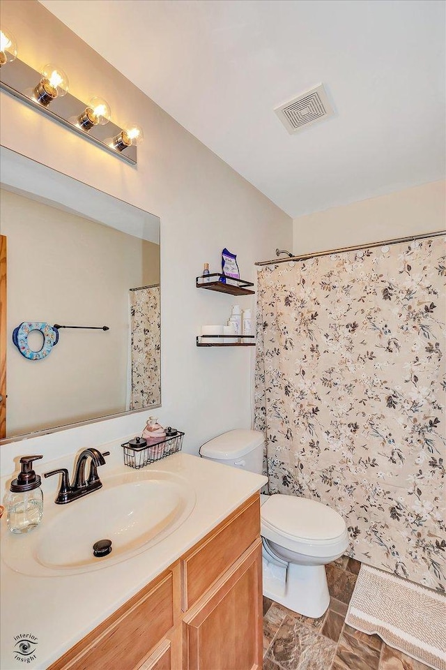 15255 Kenmare Cir, Manhattan, IL 60442 - bathroom featuring vanity and curtained shower