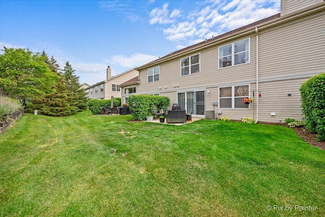 3208 Raphael Ct, Saint Charles, IL 60175 - back of property featuring a lawn
