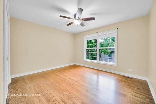 792 Black Walnut Dr, Sugar Grove, IL 60554 - unfurnished room featuring a ceiling fan and light wood-type flooring