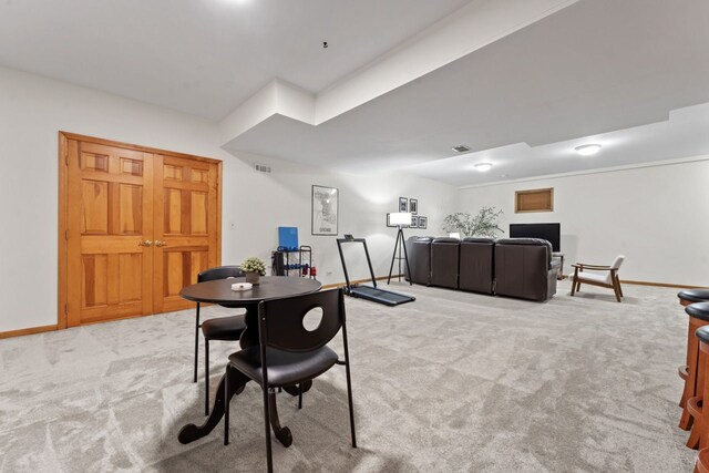 730 N Hundley St, Hoffman Estates, IL 60169 - carpeted office space with baseboards