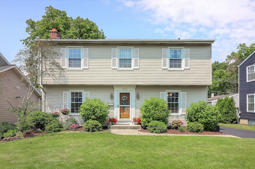 612 Aurora Way, Wheaton, IL 60187 - photo 1