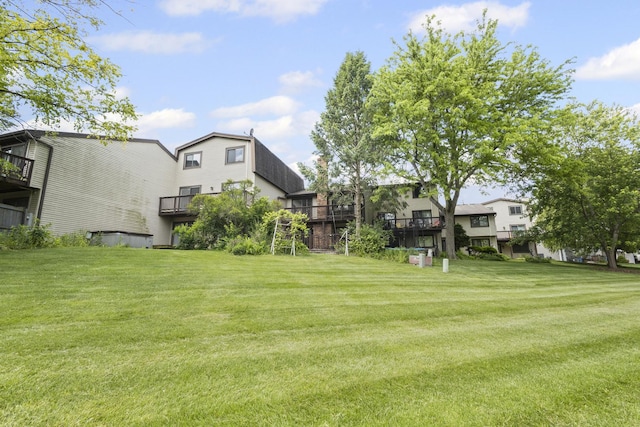 3S261 Briarwood Dr, Warrenville, IL 60555 - view of green lawn