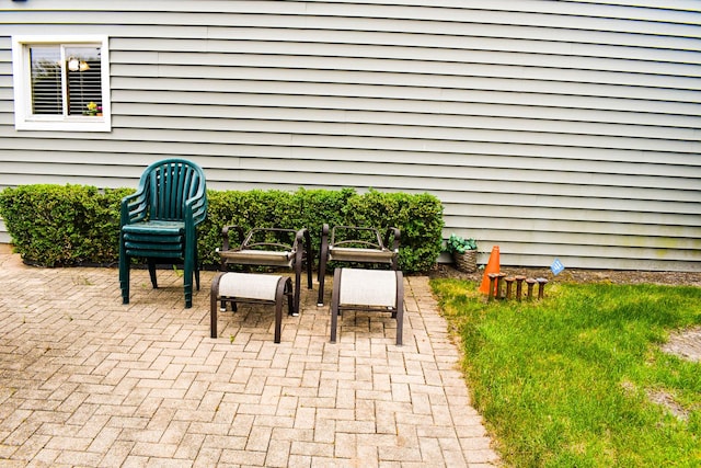 17429 W Chestnut Ln, Gurnee, IL 60031 - view of patio / terrace