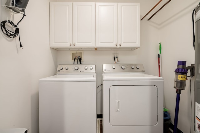 210 Des Plaines Ave Unit B, Forest Park, IL 60130 - washroom featuring washer and dryer and cabinet space
