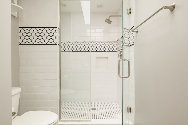 210 Des Plaines Ave Unit B, Forest Park, IL 60130 - bathroom with toilet and a stall shower