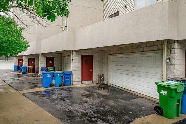 210 Des Plaines Ave Unit B, Forest Park, IL 60130 - view of garage