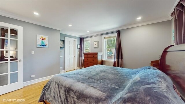 5247 Greenwood St, Skokie, IL 60077 - bedroom with ornamental molding, light wood-style floors, recessed lighting, and baseboards