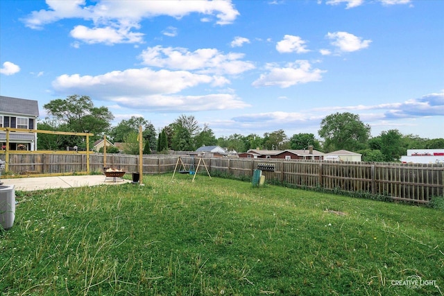 1632 Victoria Park Cir, Aurora, IL 60504 - view of yard featuring a patio