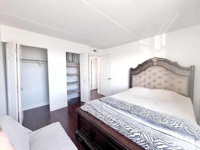 735 N Swift Rd Unit 102, Addison, IL 60101 - bedroom with wood finished floors and baseboards